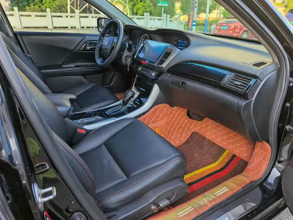 Honda Accord — миниатюра 6