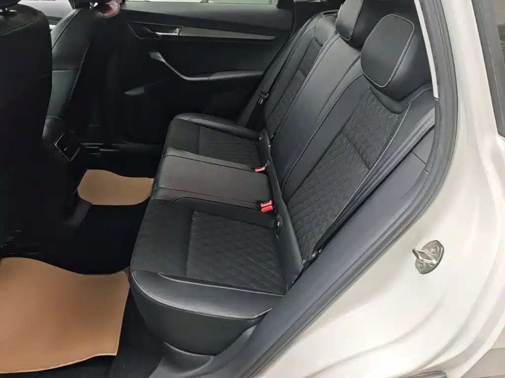 Skoda Karoq — миниатюра 17