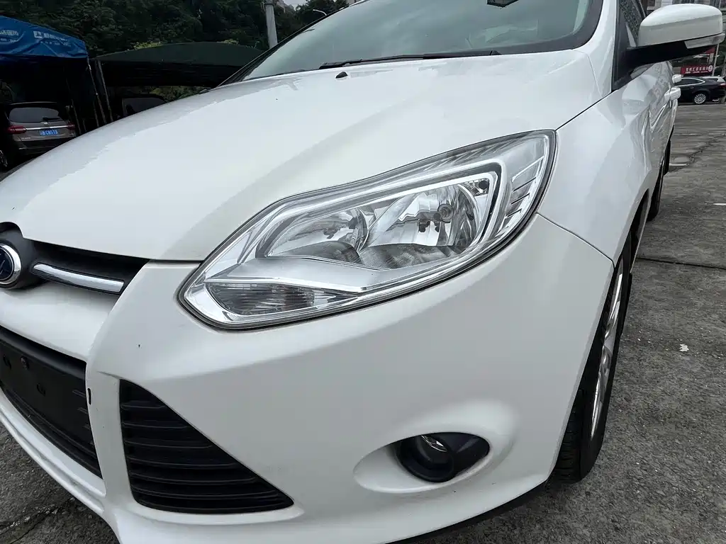 Ford Focus — миниатюра 6