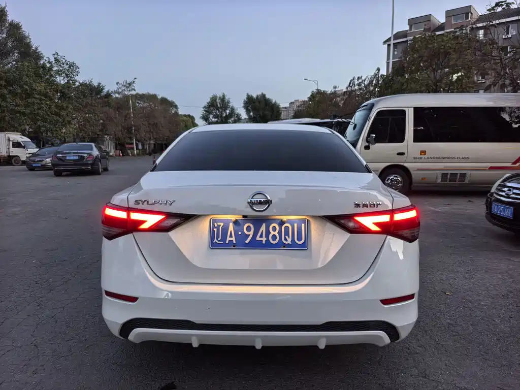 Nissan Sylphy — миниатюра 3