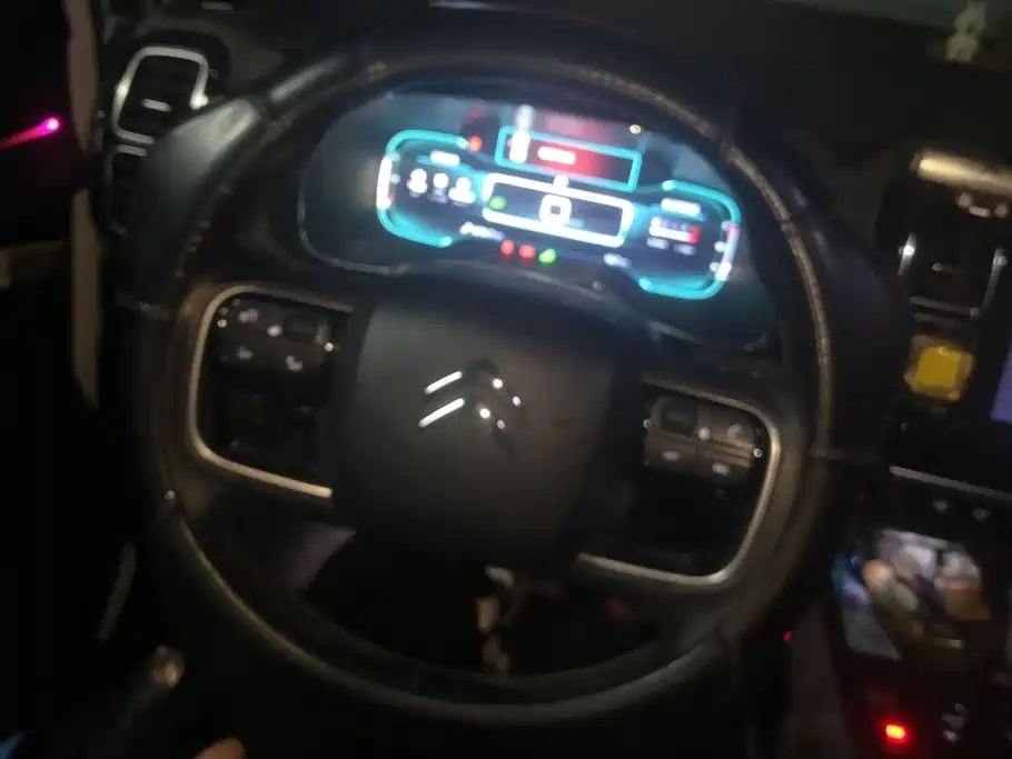 Citroen C5 AIRCROSS — миниатюра 15