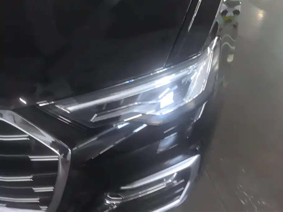 Audi A6L 2025 45 TFSI quattro + Premium