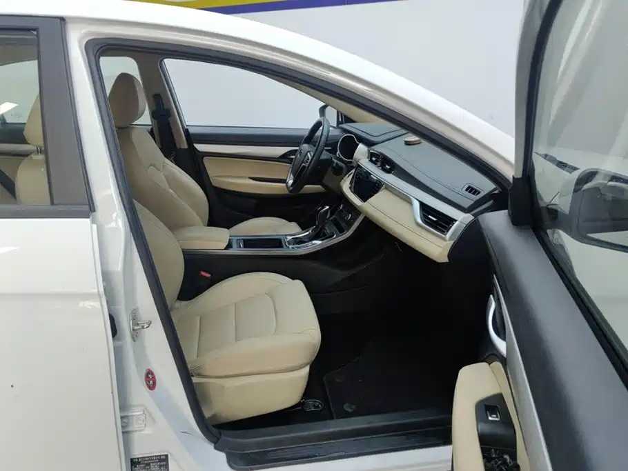Geely Emgrand — миниатюра 8