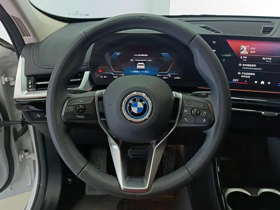 BMW iX1 — миниатюра 15