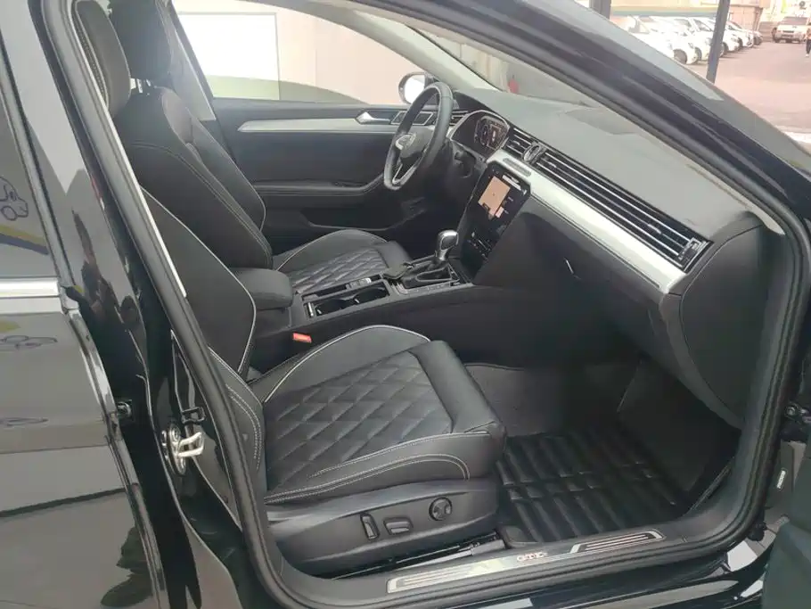 Volkswagen Magotan PHEV — миниатюра 8