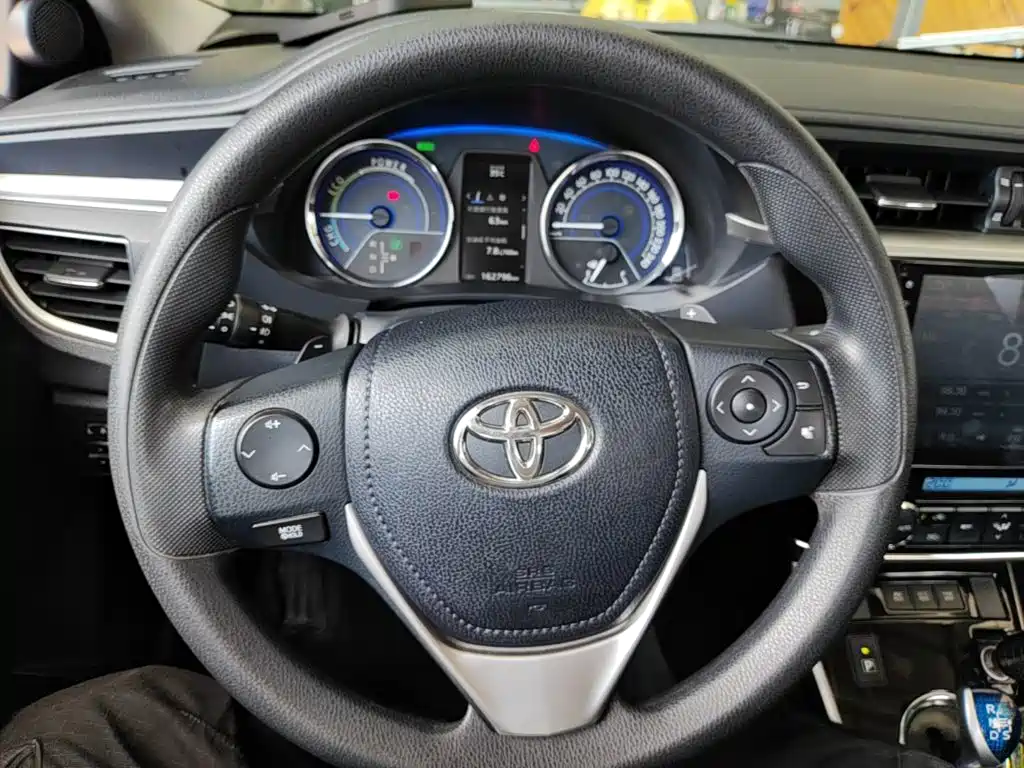 Toyota Corolla — миниатюра 11