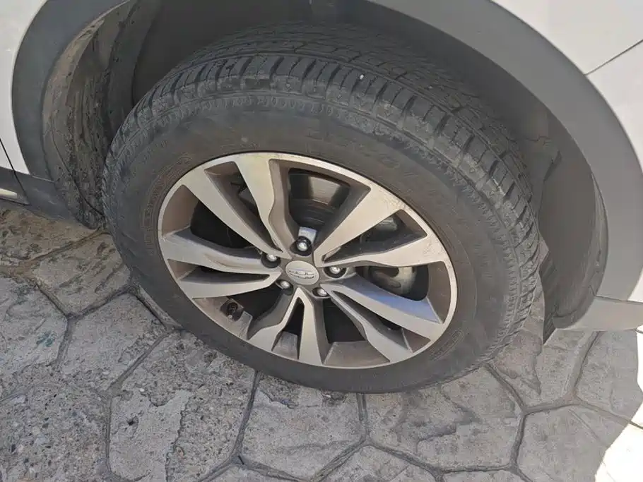 Geely Boyue — миниатюра 6