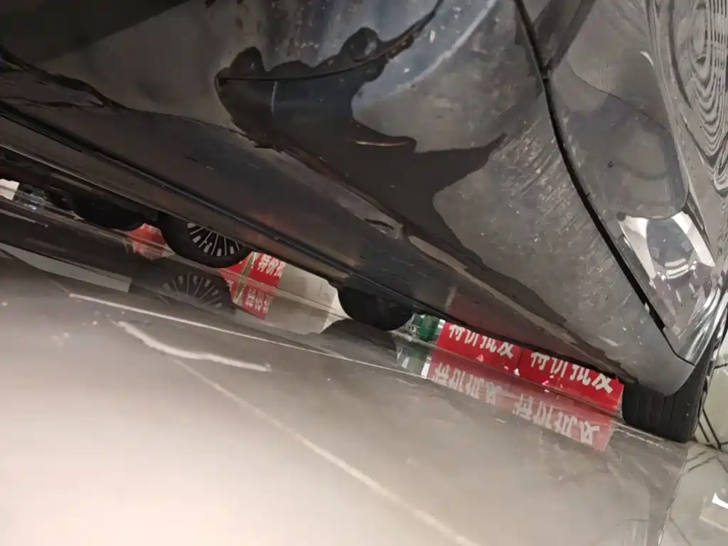 Tesla Model Y — миниатюра 22