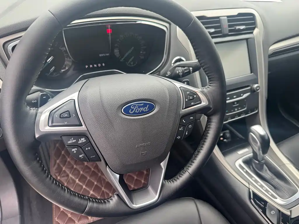 Ford Mondeo — миниатюра 6
