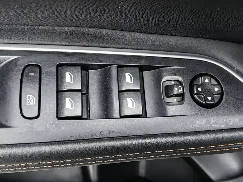 Peugeot 4008 — миниатюра 9