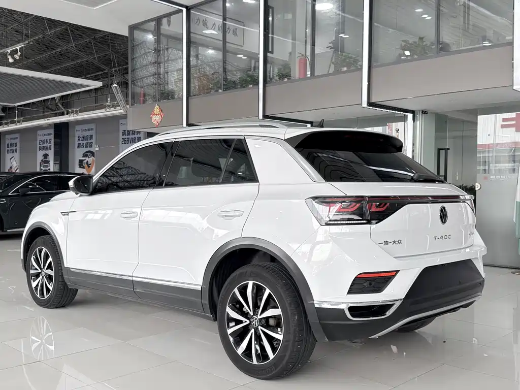 Volkswagen T-Roc — миниатюра 13