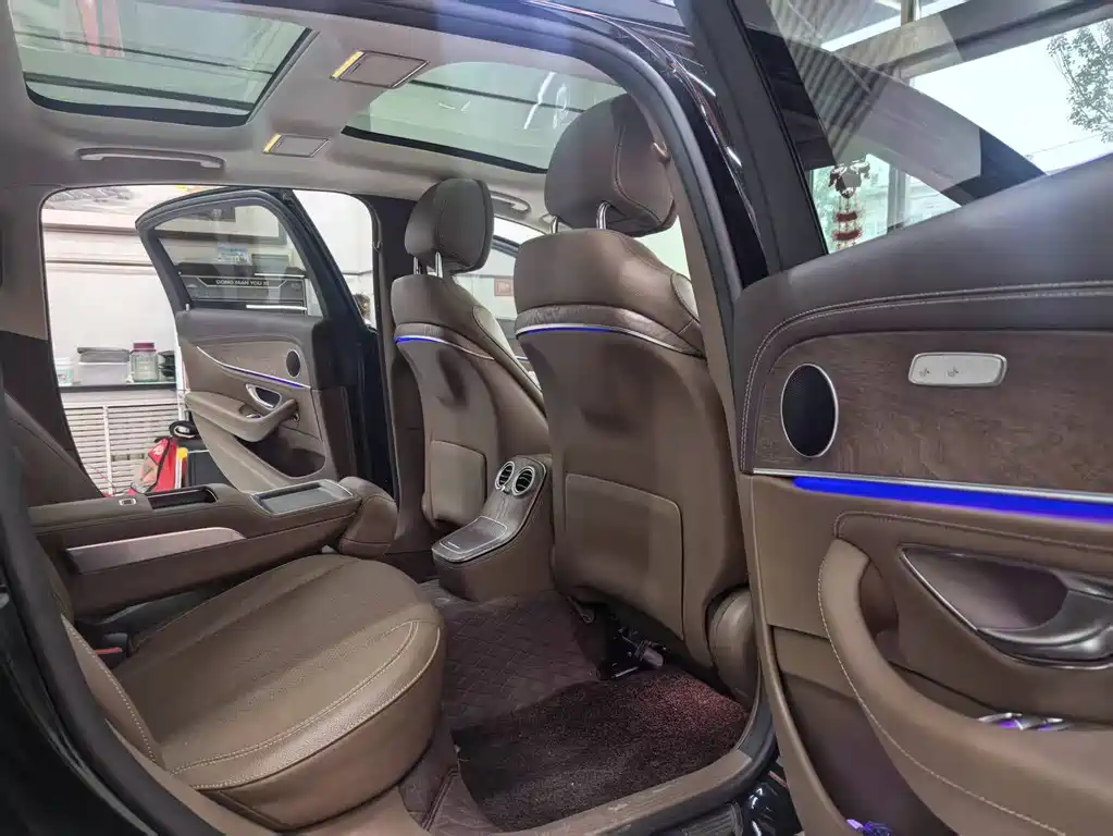 Mercedes-Benz E-Class E 2023 E 260 L 4MATIC