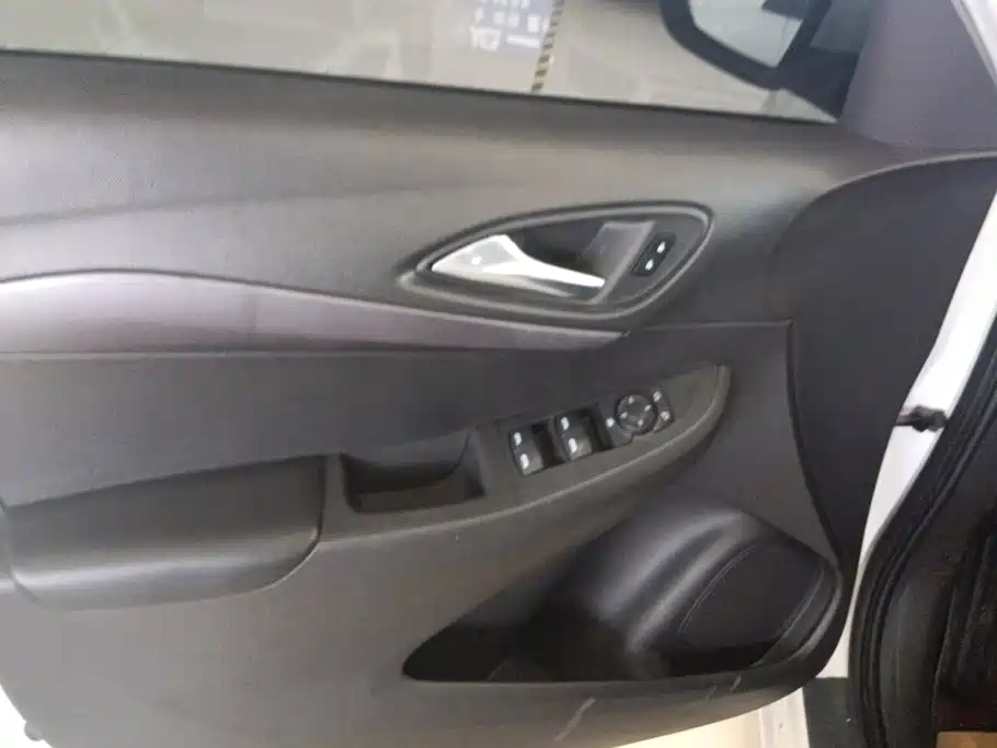 Buick Excelle — миниатюра 7