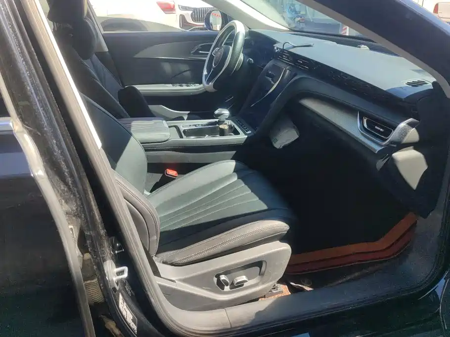 Hongqi Hongqi H5 — миниатюра 8