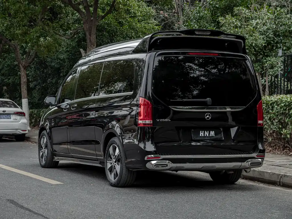 MERCEDES-BENZ V CLASS