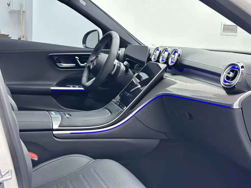 Mercedes-Benz C-Class — миниатюра 16