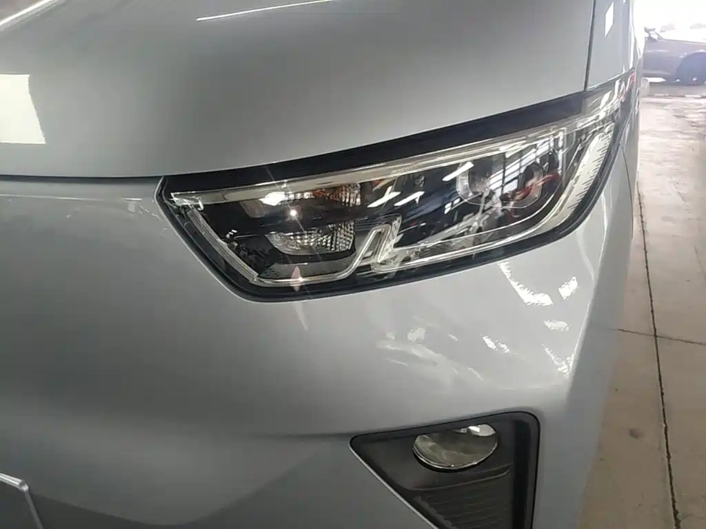 Wuling Yangguang — миниатюра 24