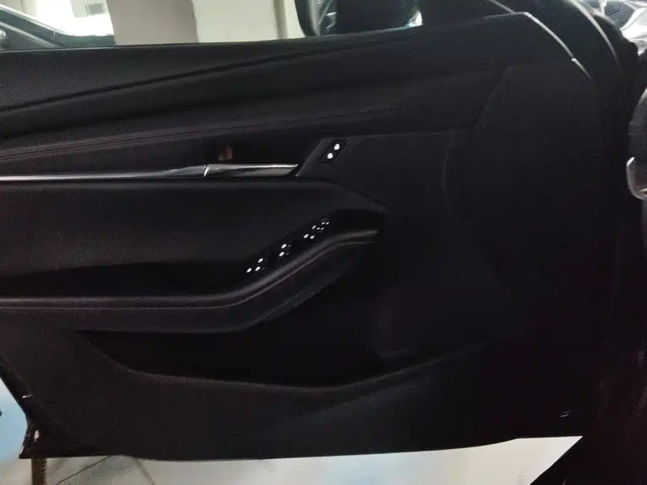 Mazda 3 Axela — миниатюра 7