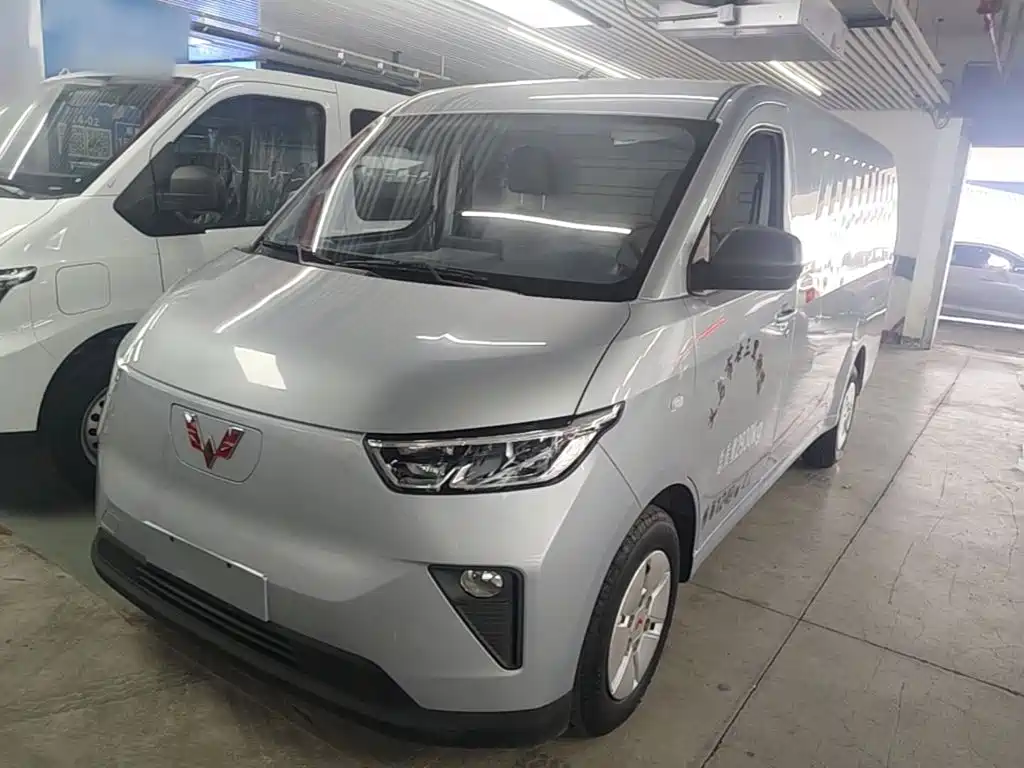 Wuling Yangguang — миниатюра 2