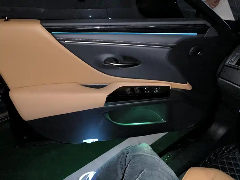 Lexus ES — миниатюра 7