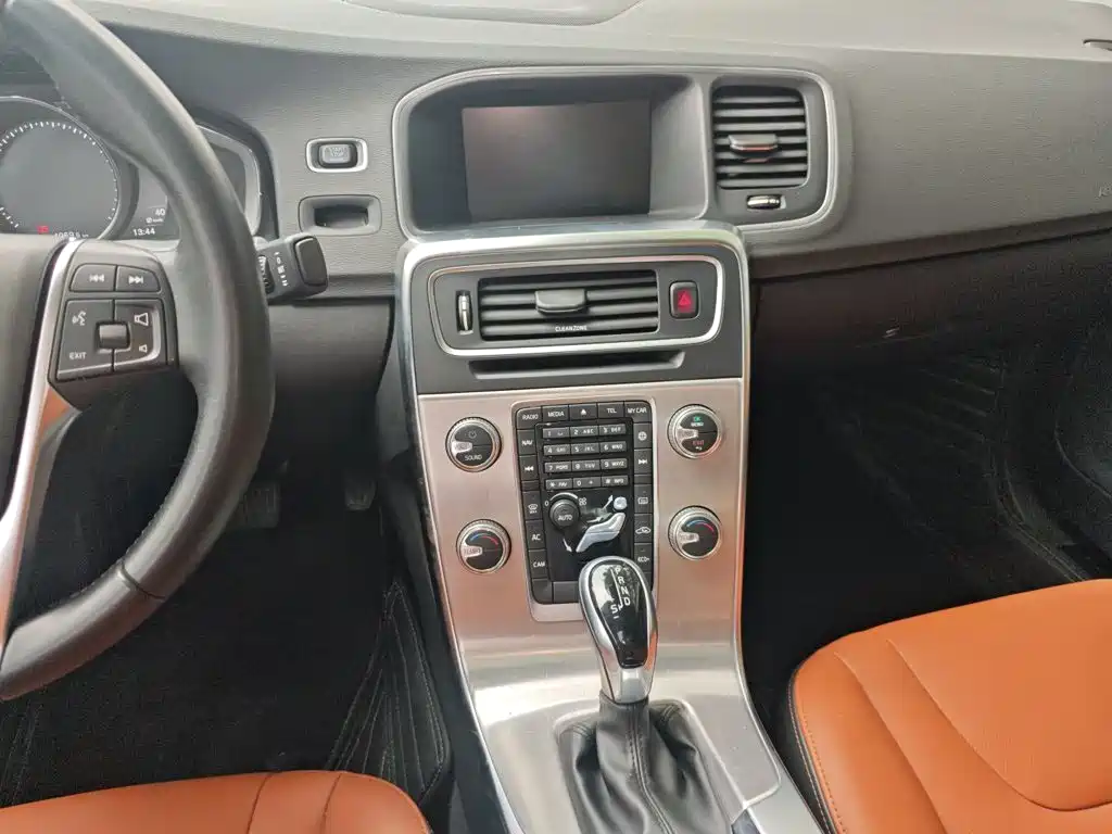 Volvo S60 — миниатюра 9