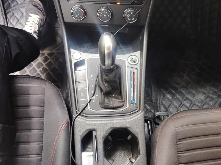 Volkswagen Lavida — миниатюра 15