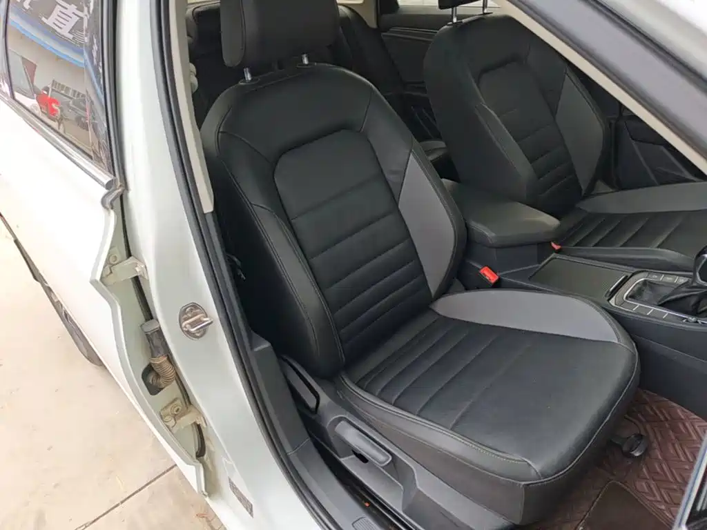 Volkswagen Sagitar — миниатюра 25