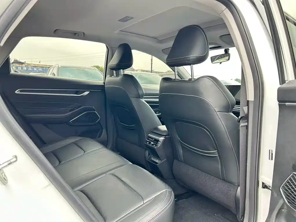 Geely Emgrand — миниатюра 6