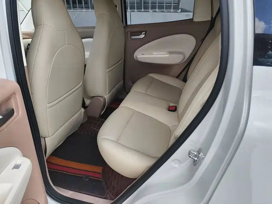 Wuling MINIEV — миниатюра 11