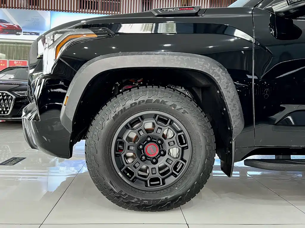 Toyota Sequoia — миниатюра 25