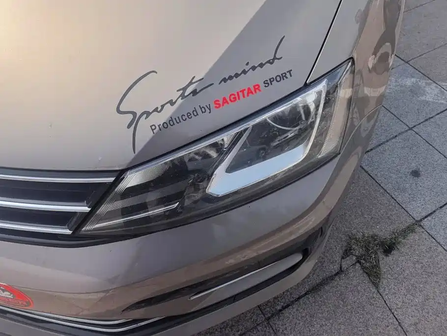 Volkswagen Sagitar — миниатюра 5