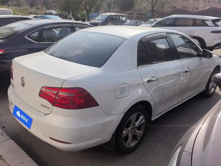 Volkswagen Bora — миниатюра 3