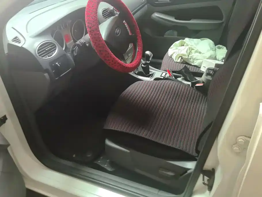 Ford Focus — миниатюра 9