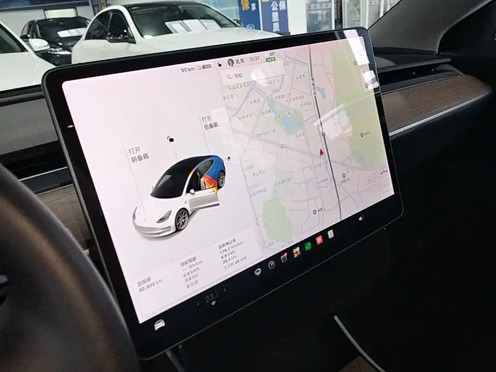 Tesla Model 3 — миниатюра 13