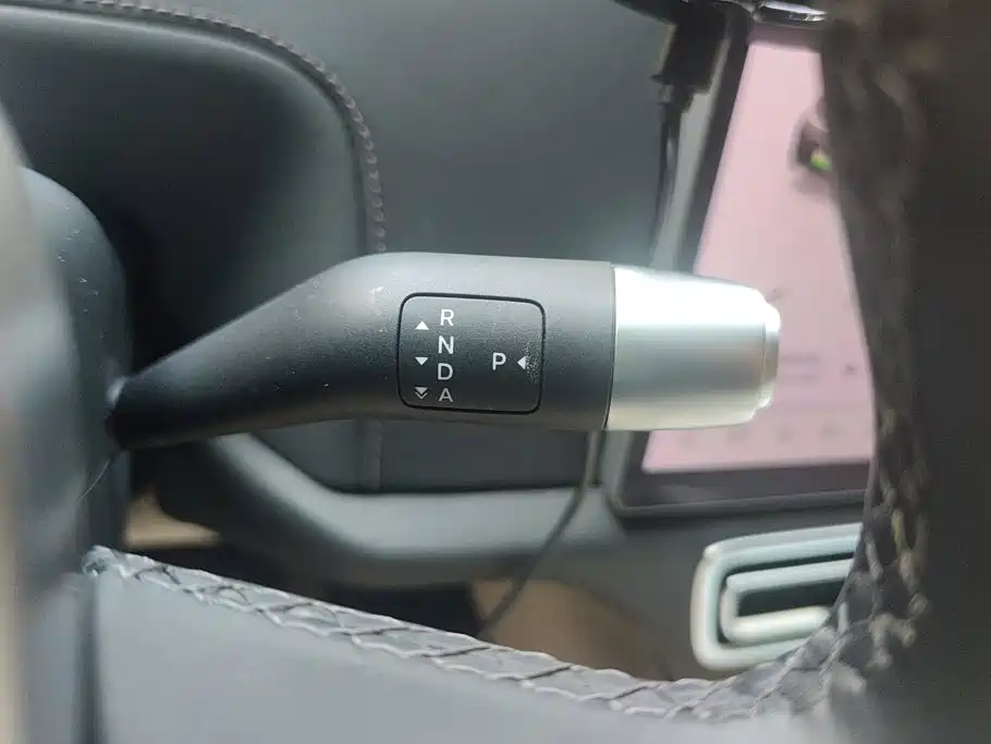 Li Auto Li L8 — миниатюра 16