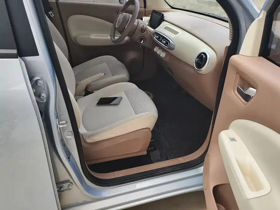 Wuling MINIEV — миниатюра 8