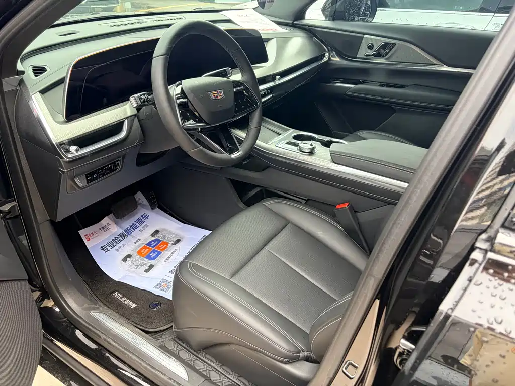 Cadillac XT5 — миниатюра 7