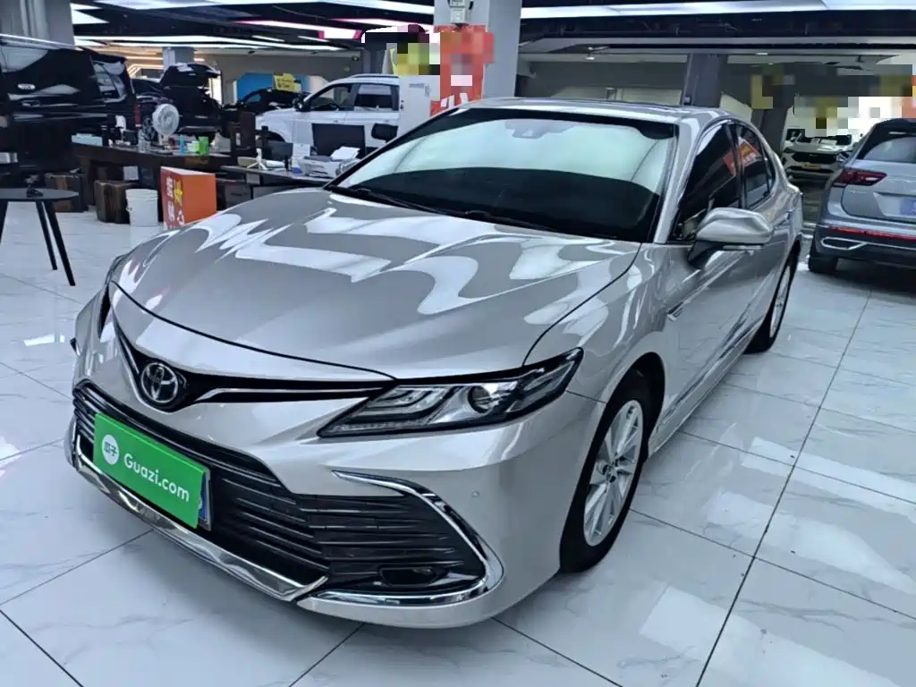 Toyota Camry — миниатюра 2