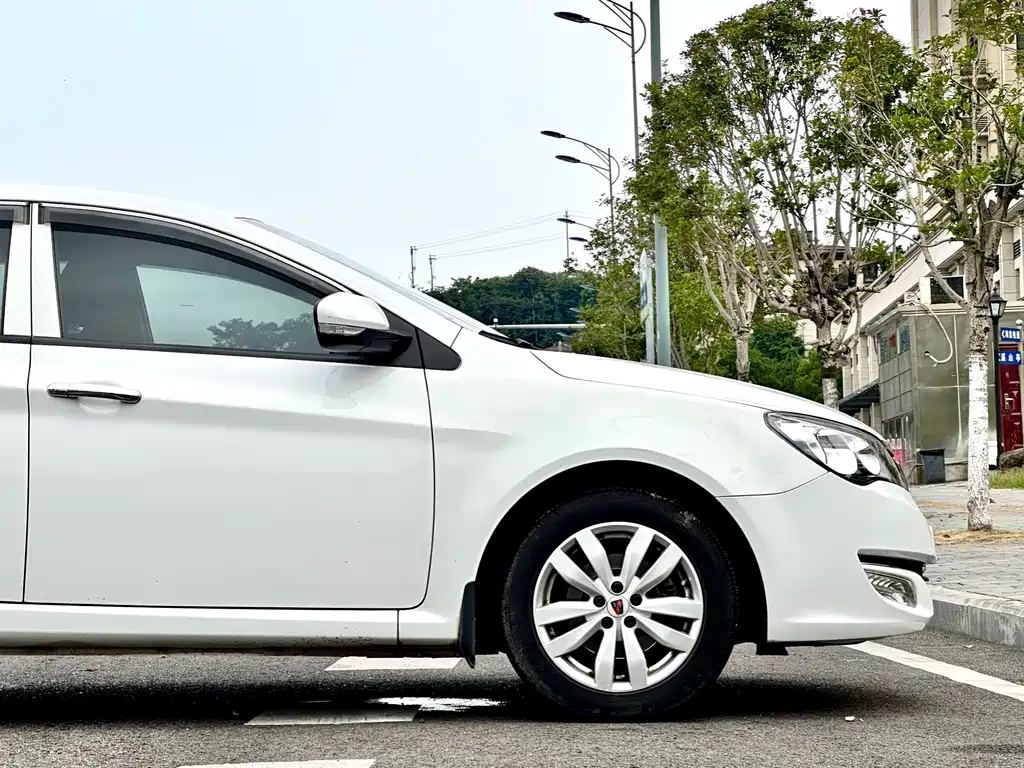 Roewe 350 1.5L Auto Luxury Sunroof Edition, фото 12