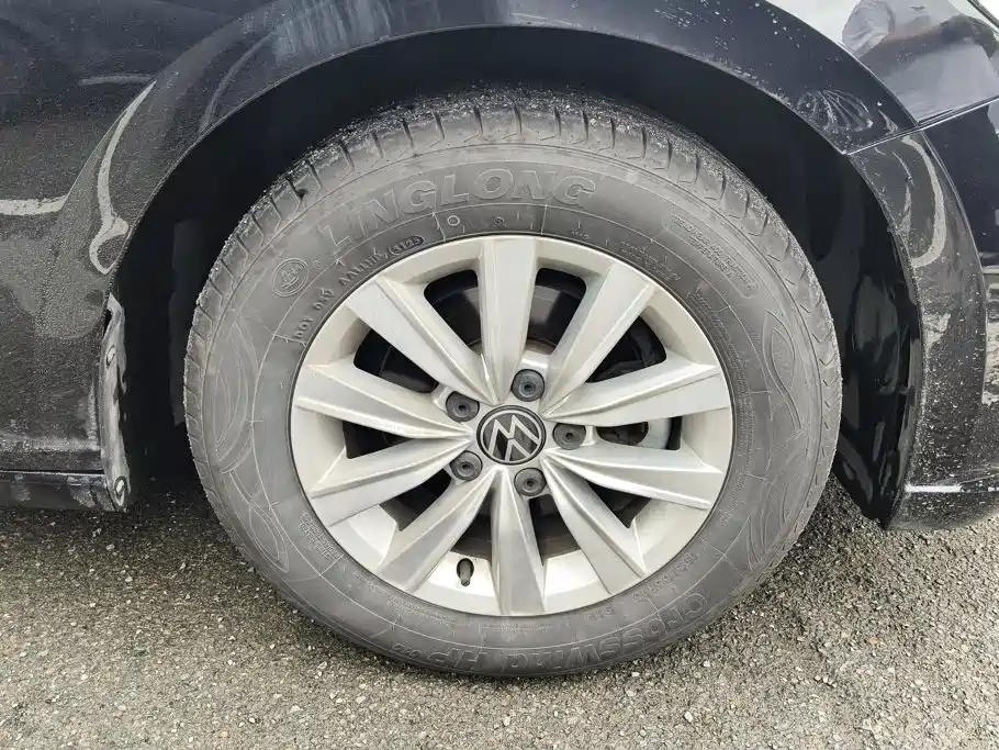 Volkswagen Lavida — миниатюра 6
