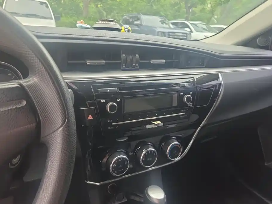 Toyota Corolla — миниатюра 13