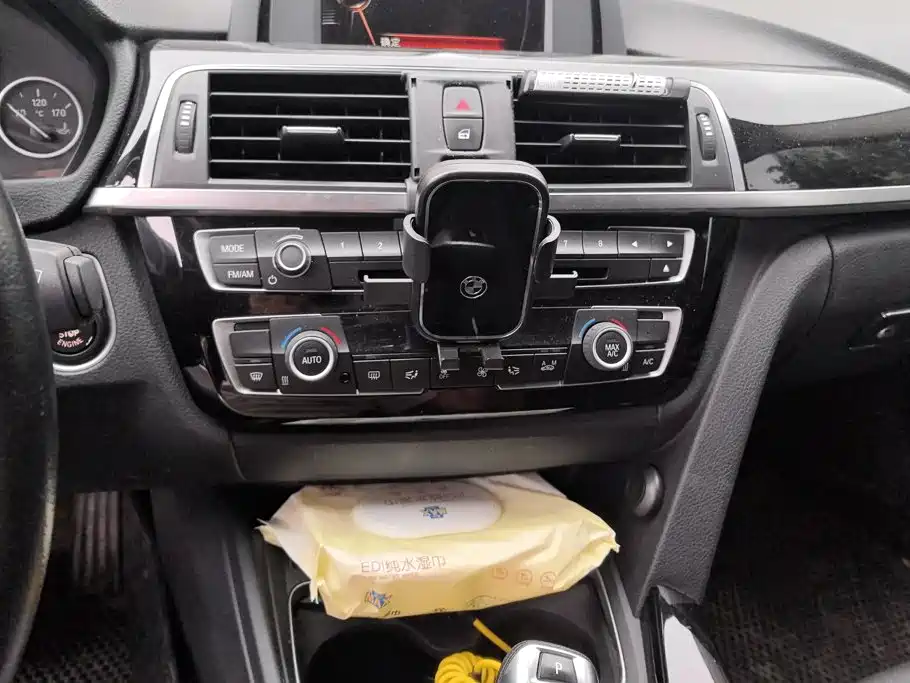 BMW 3 Series — миниатюра 13