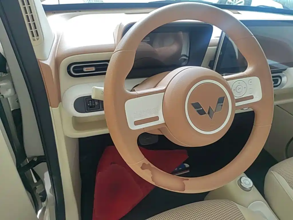 Wuling MINIEV — миниатюра 11