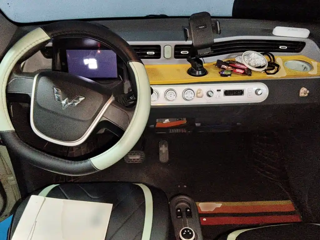 Wuling MINIEV — миниатюра 10