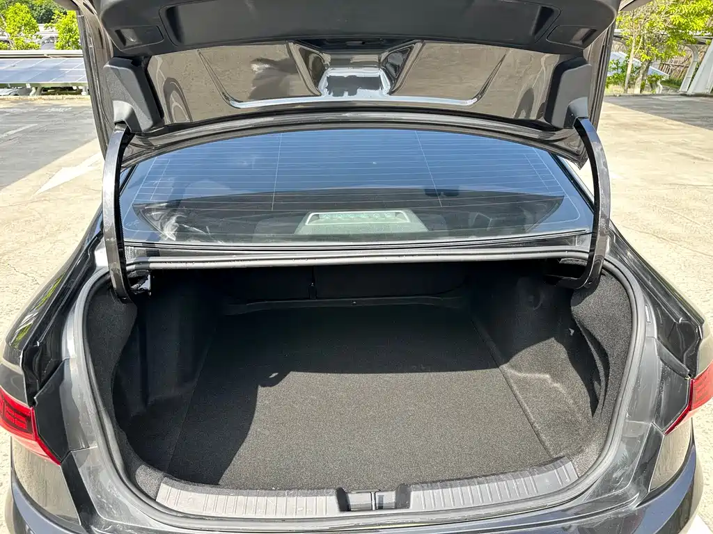 Volkswagen Sagitar — миниатюра 21