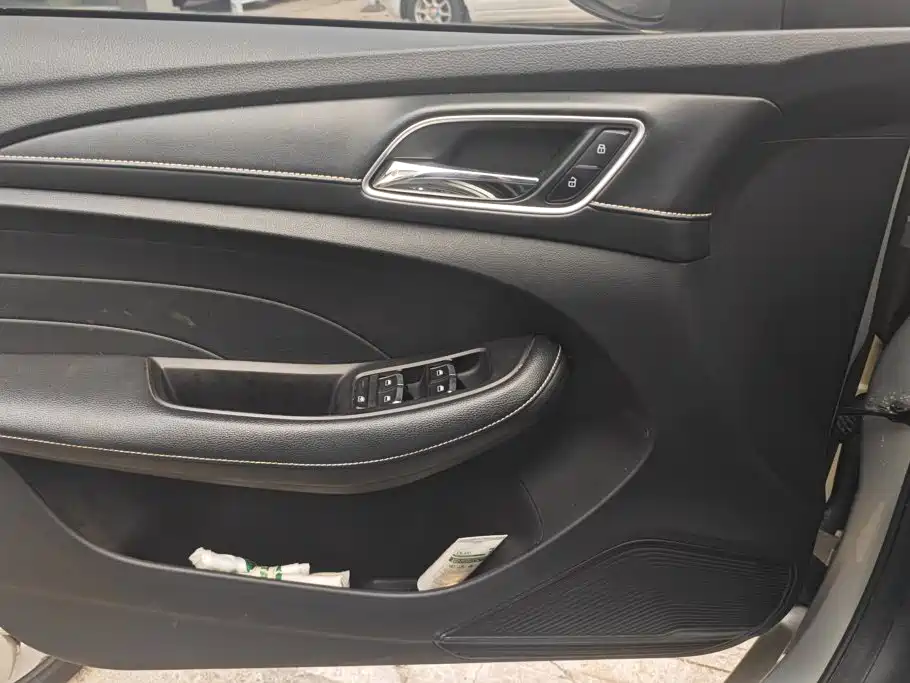 Roewe Ei5 — миниатюра 7