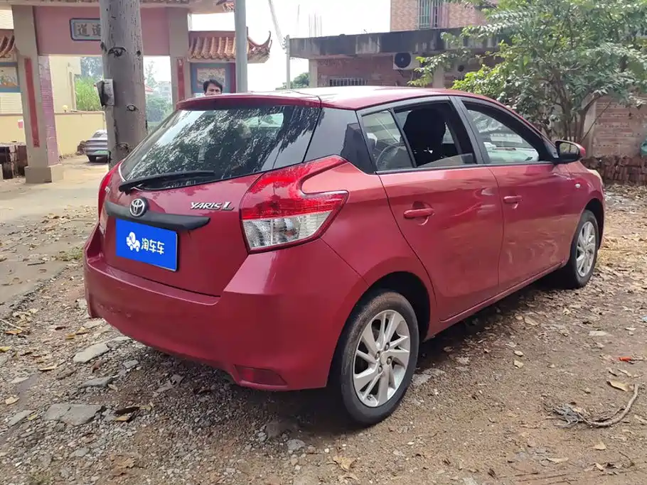 Toyota Yaris L — миниатюра 3
