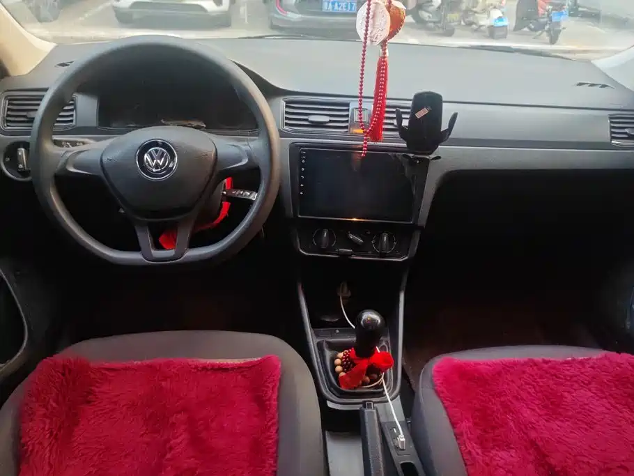Volkswagen Santana — миниатюра 12