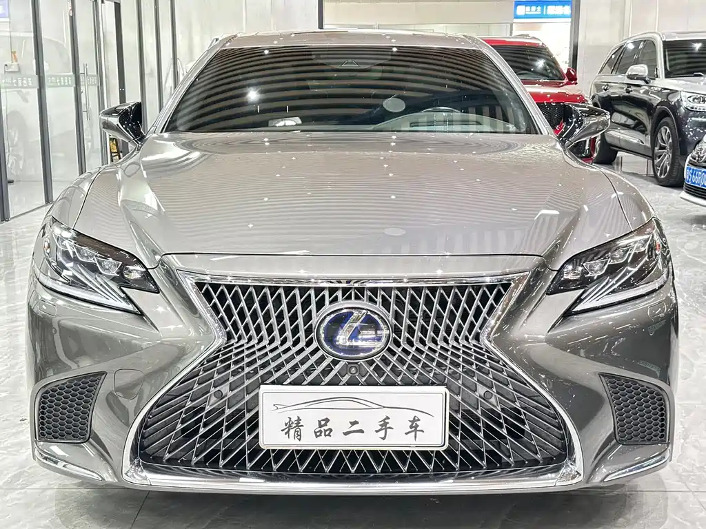 Lexus LS 2020 500h Luxury VI