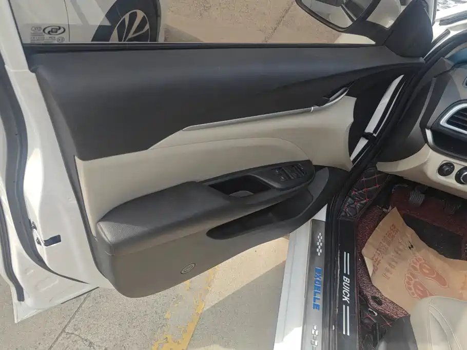 Buick Excelle — миниатюра 7